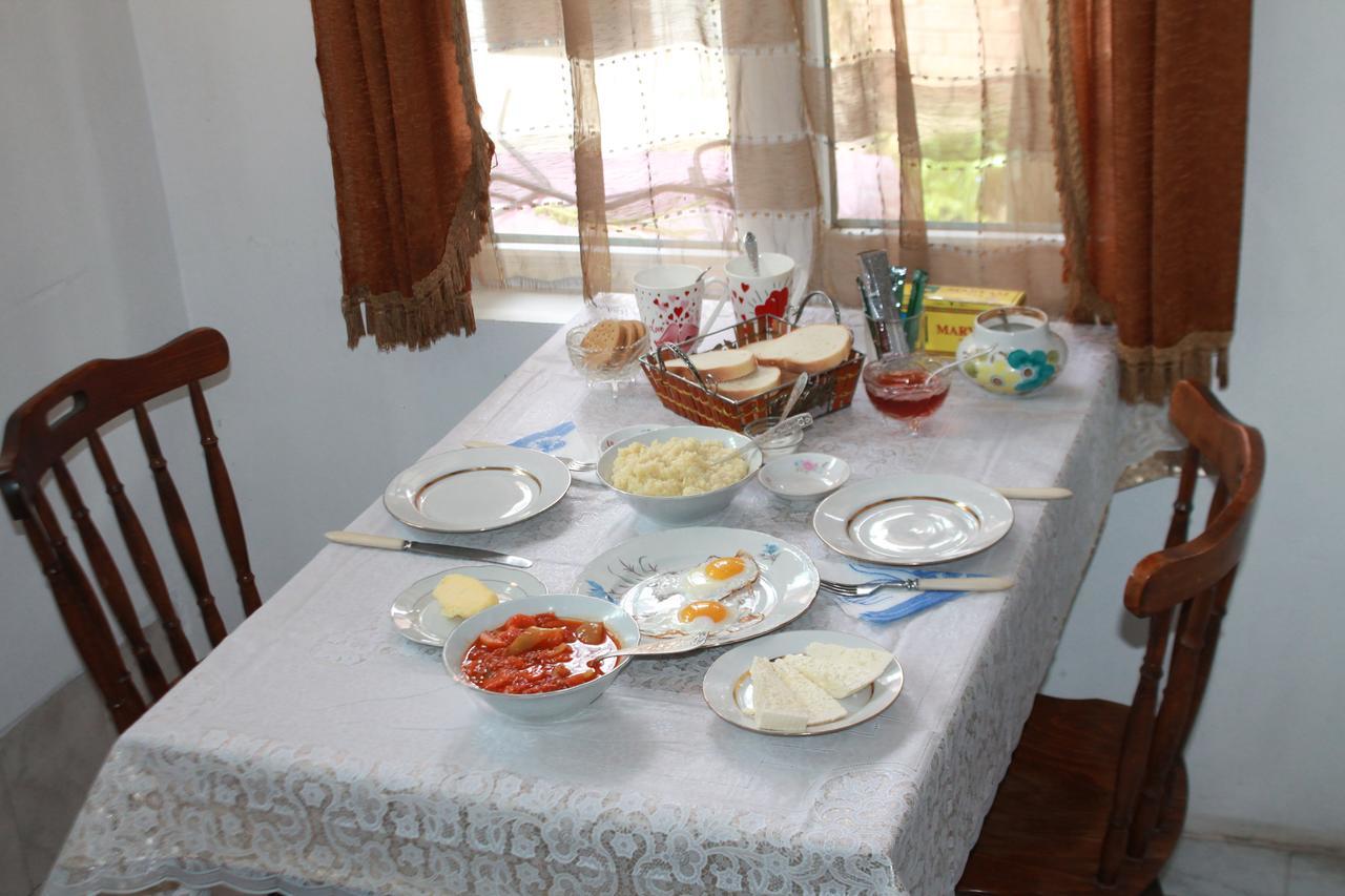 Tlt Guest House Telavi Exterior foto